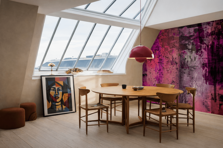 Crimson Tundra Pulse