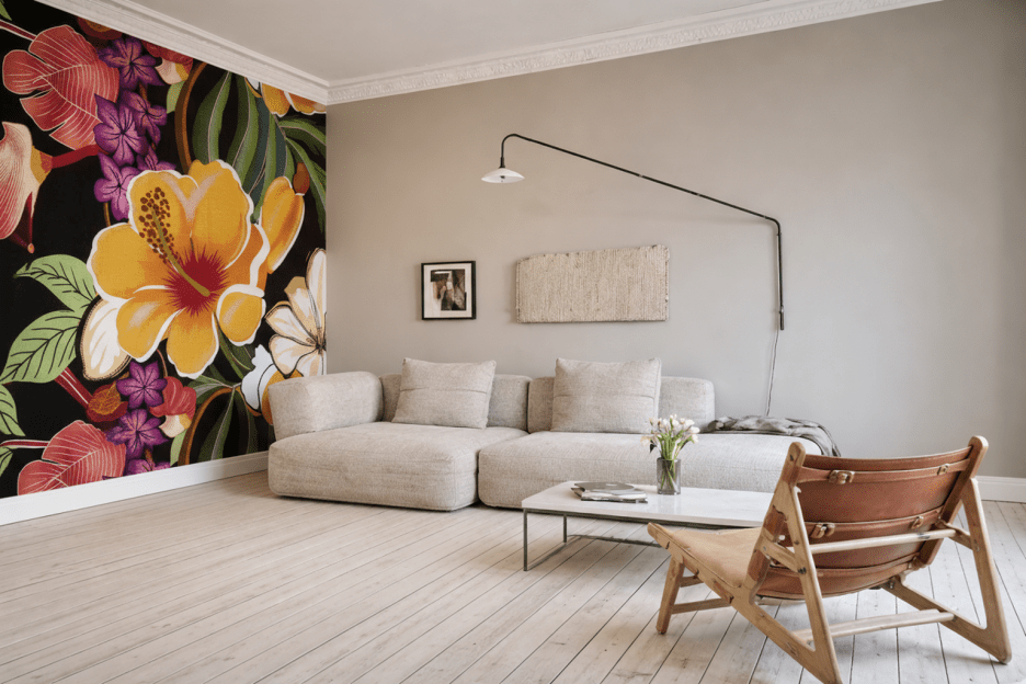 Floral Veil Intricacy