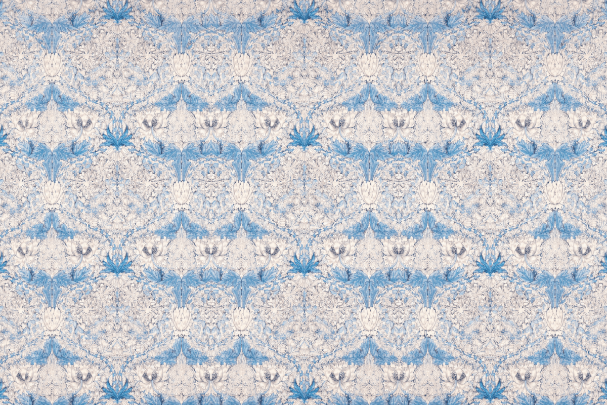 William Morris Frosted Floral Echo